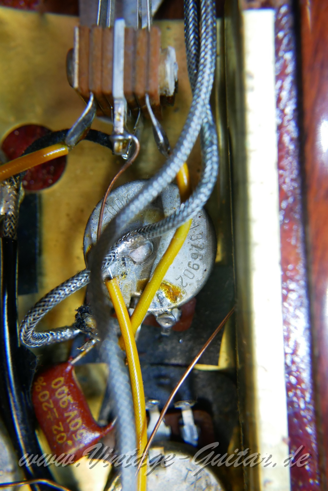img/vintage/6001/Gibson_SG_Standard_Lyra_cherry_1969-022.JPG