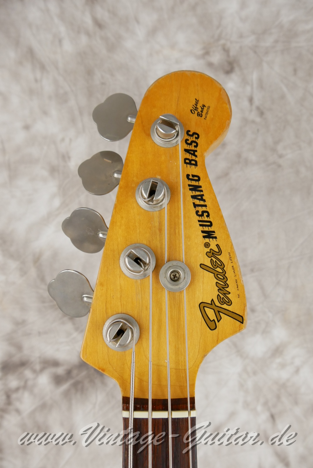 img/vintage/6008/Fender_Mustang_Bass_Black_USA_1976-003.jpg