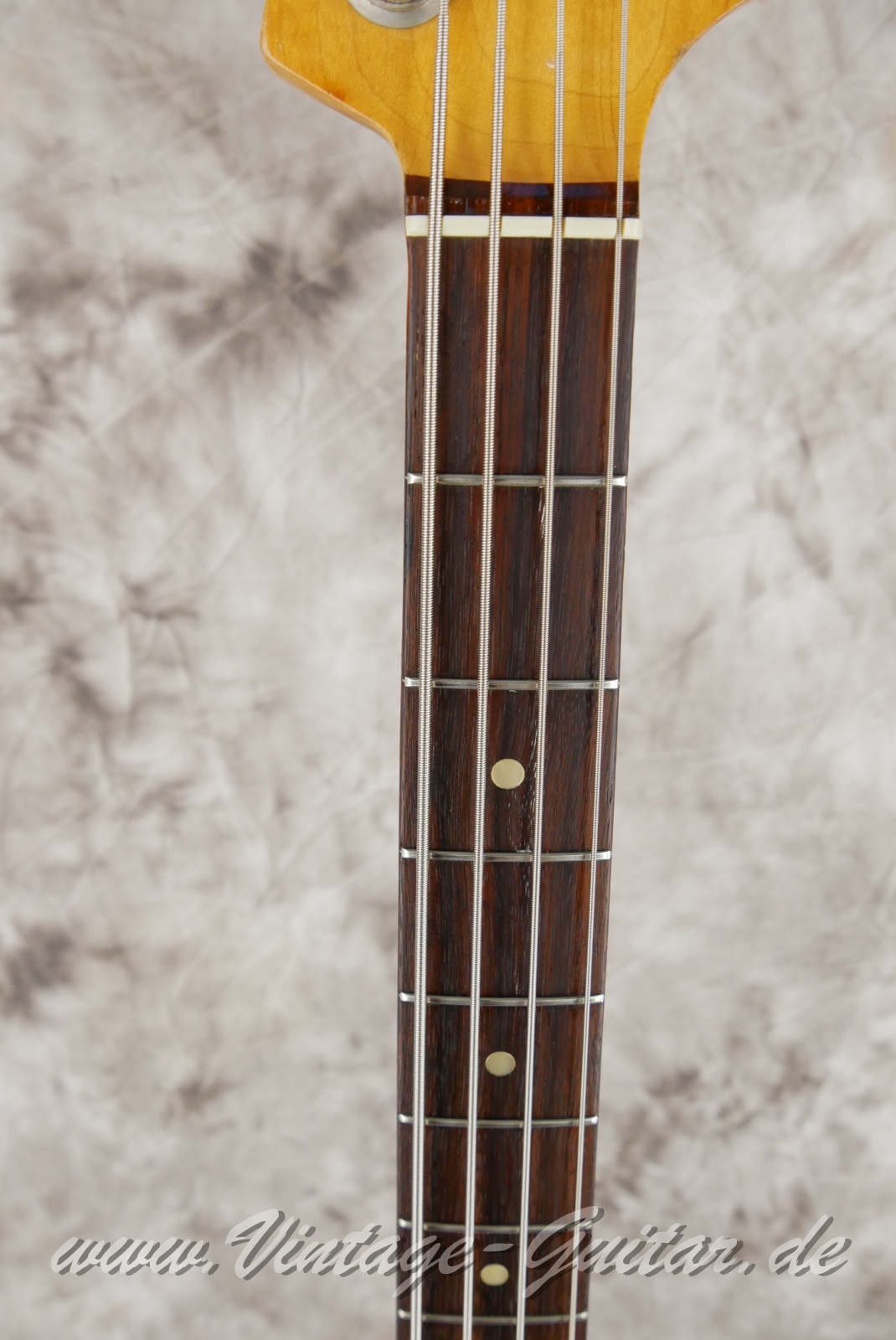 img/vintage/6008/Fender_Mustang_Bass_Black_USA_1976-005.jpg