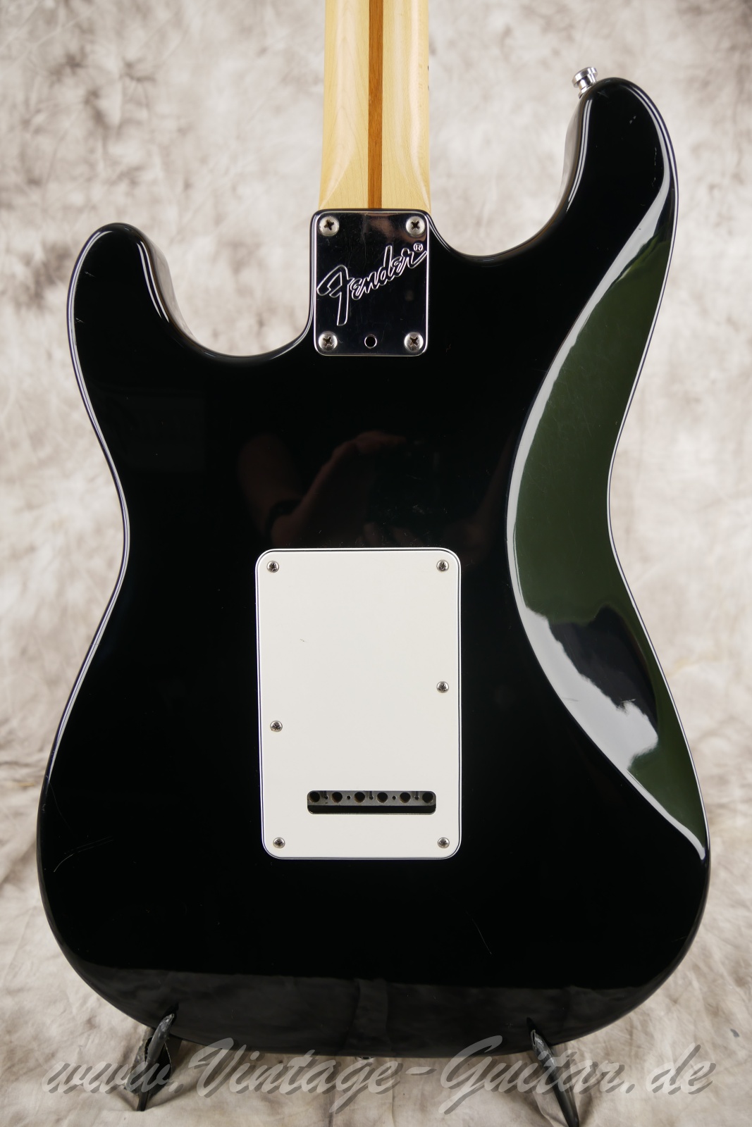 img/vintage/6010/fender_stratocaster_1990_american_standard_black_usa-08.jpg