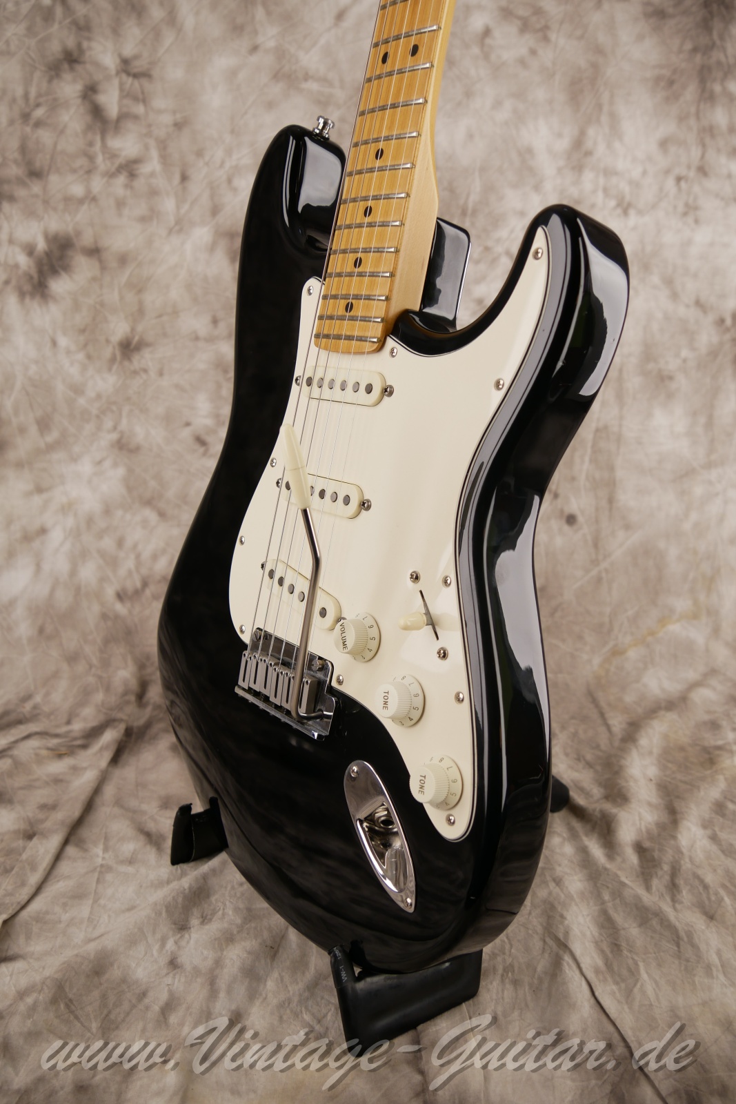 img/vintage/6010/fender_stratocaster_1990_american_standard_black_usa-10.jpg