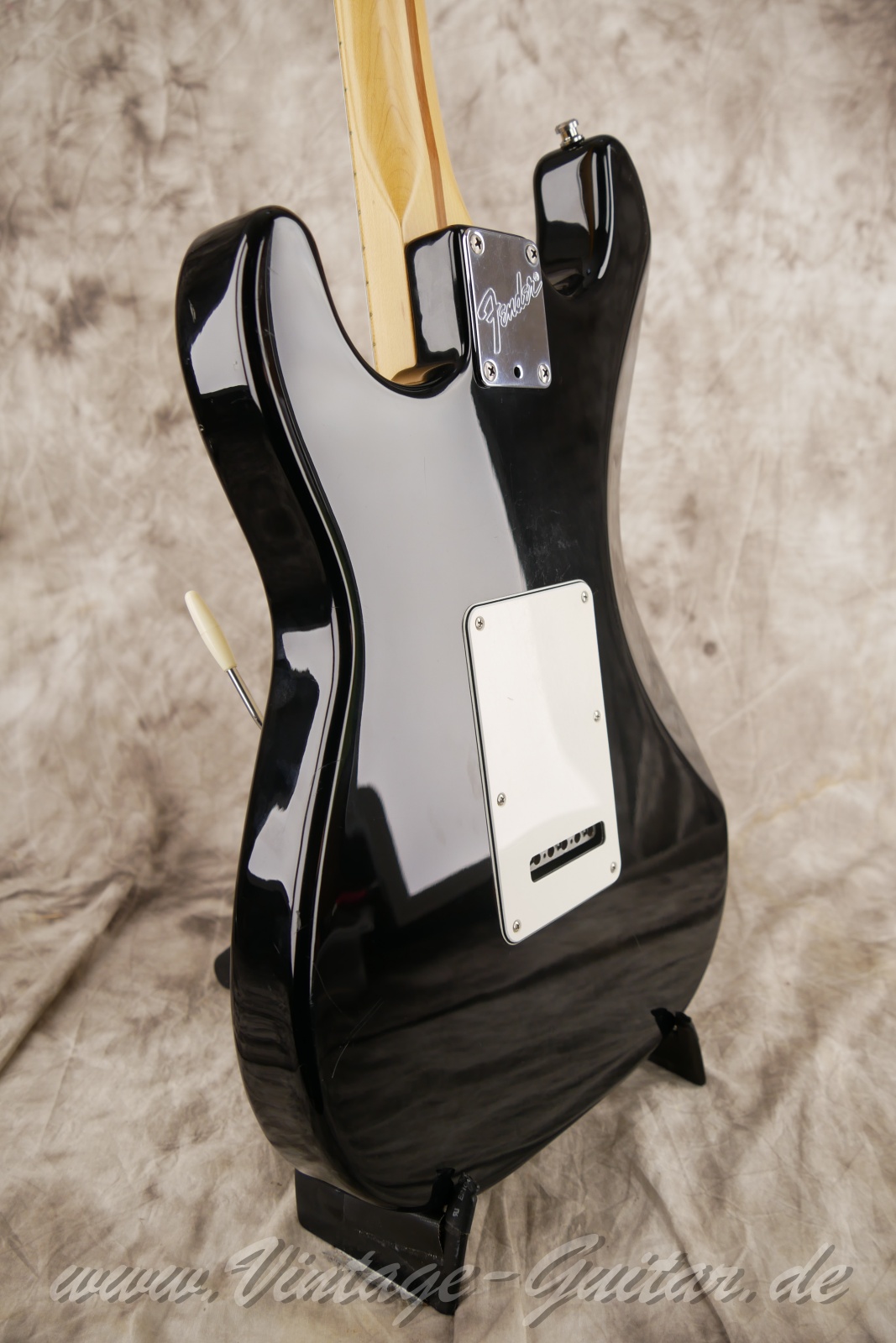 img/vintage/6010/fender_stratocaster_1990_american_standard_black_usa-11.jpg