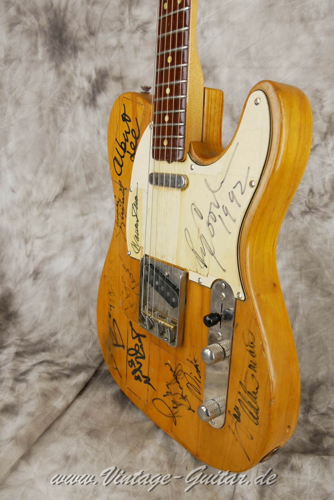 Fender-Telecaster-1969-natural-006.jpg