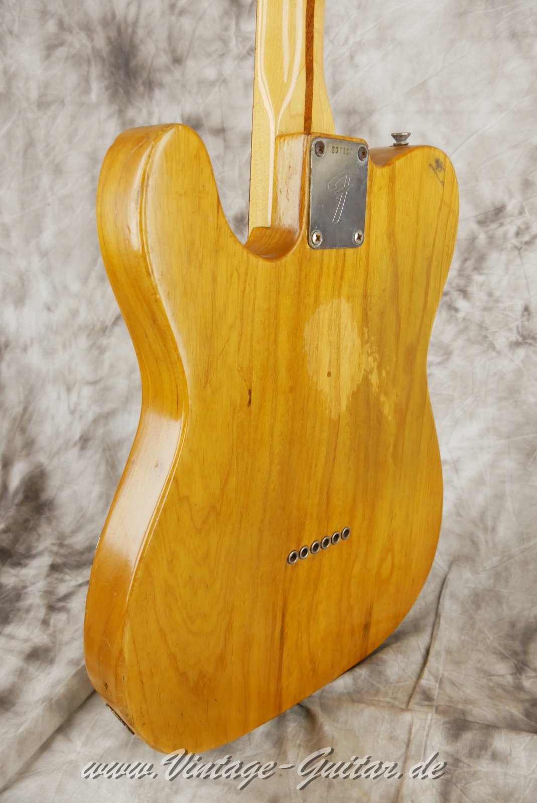 Fender-Telecaster-1969-natural-007.jpg