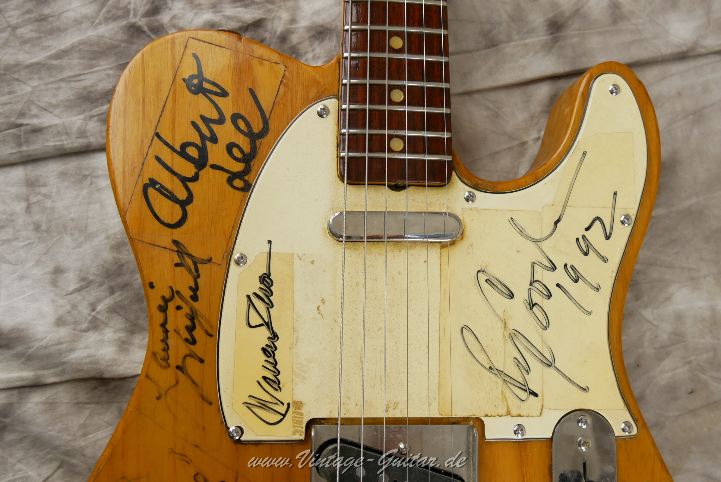 Fender-Telecaster-1969-natural-017.jpg