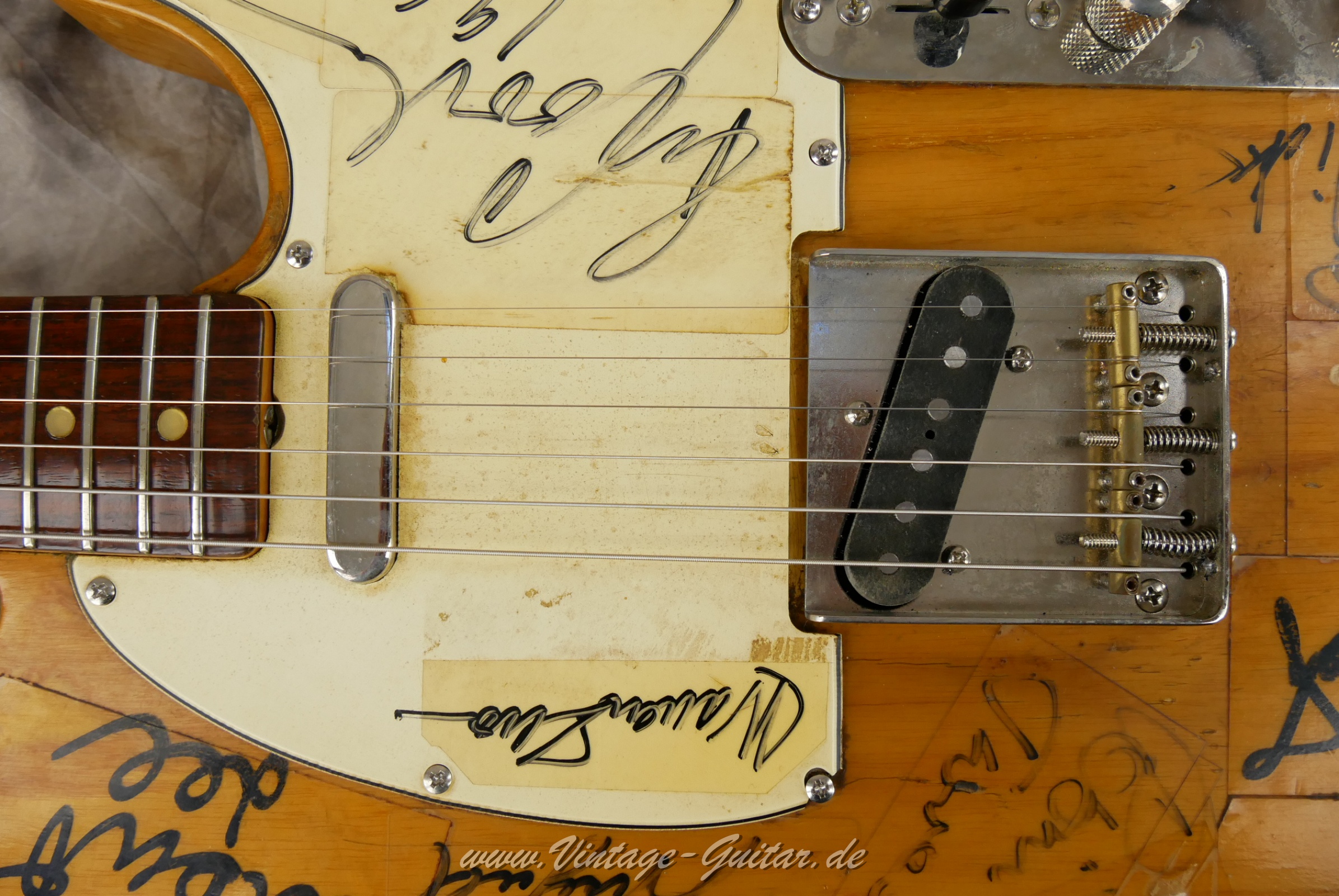 Fender-Telecaster-1969-natural-019.jpg