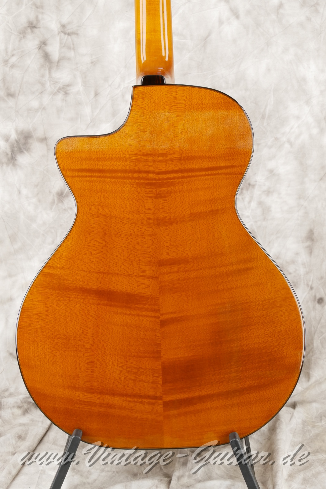 img/vintage/6012/Klapproth_Steelstring_fan_fretted_natural_Germany_2022-008.jpg