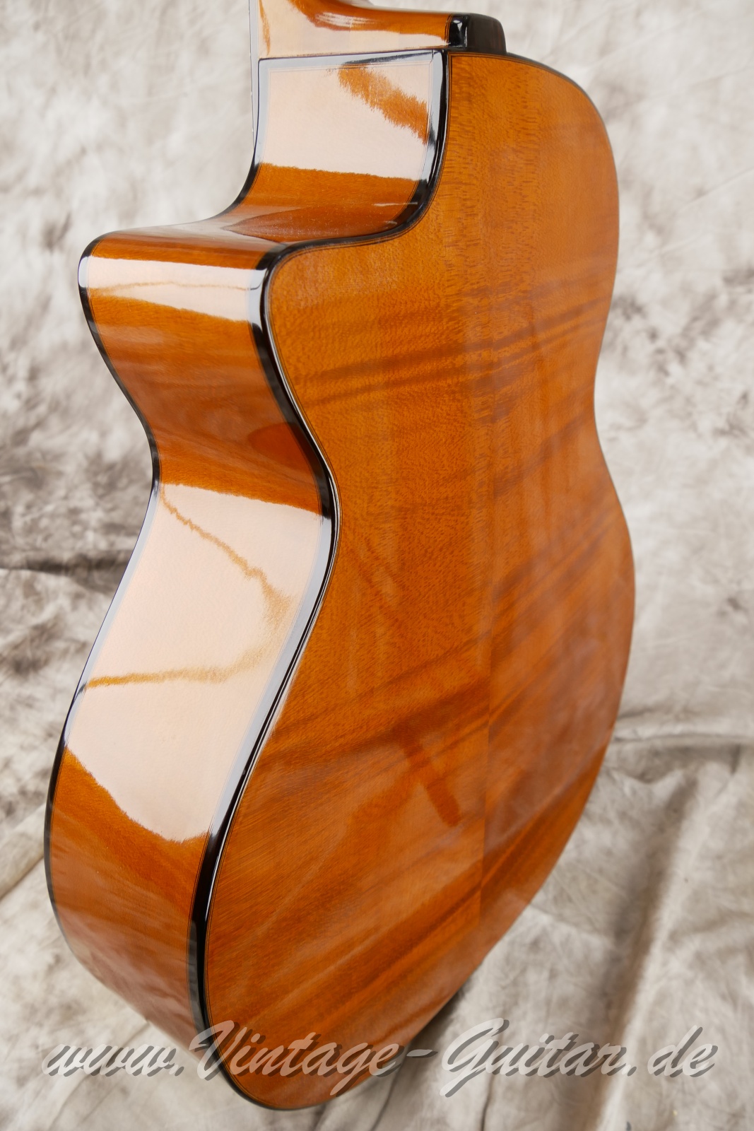 img/vintage/6012/Klapproth_Steelstring_fan_fretted_natural_Germany_2022-011.jpg