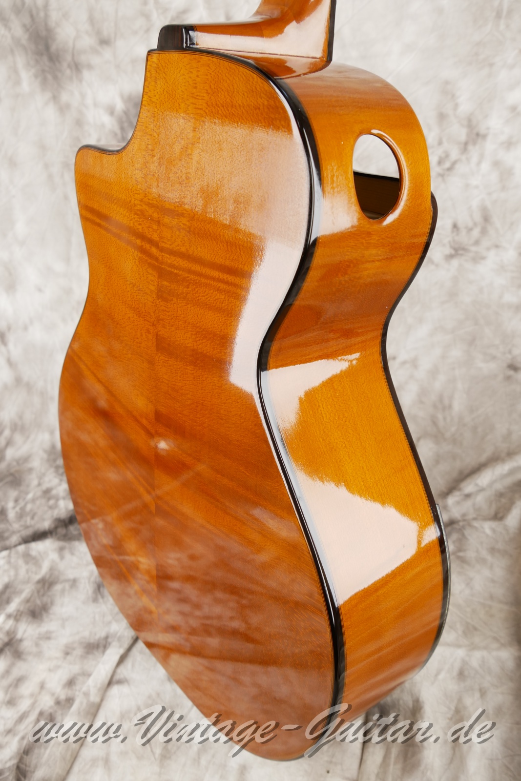 img/vintage/6012/Klapproth_Steelstring_fan_fretted_natural_Germany_2022-012.jpg