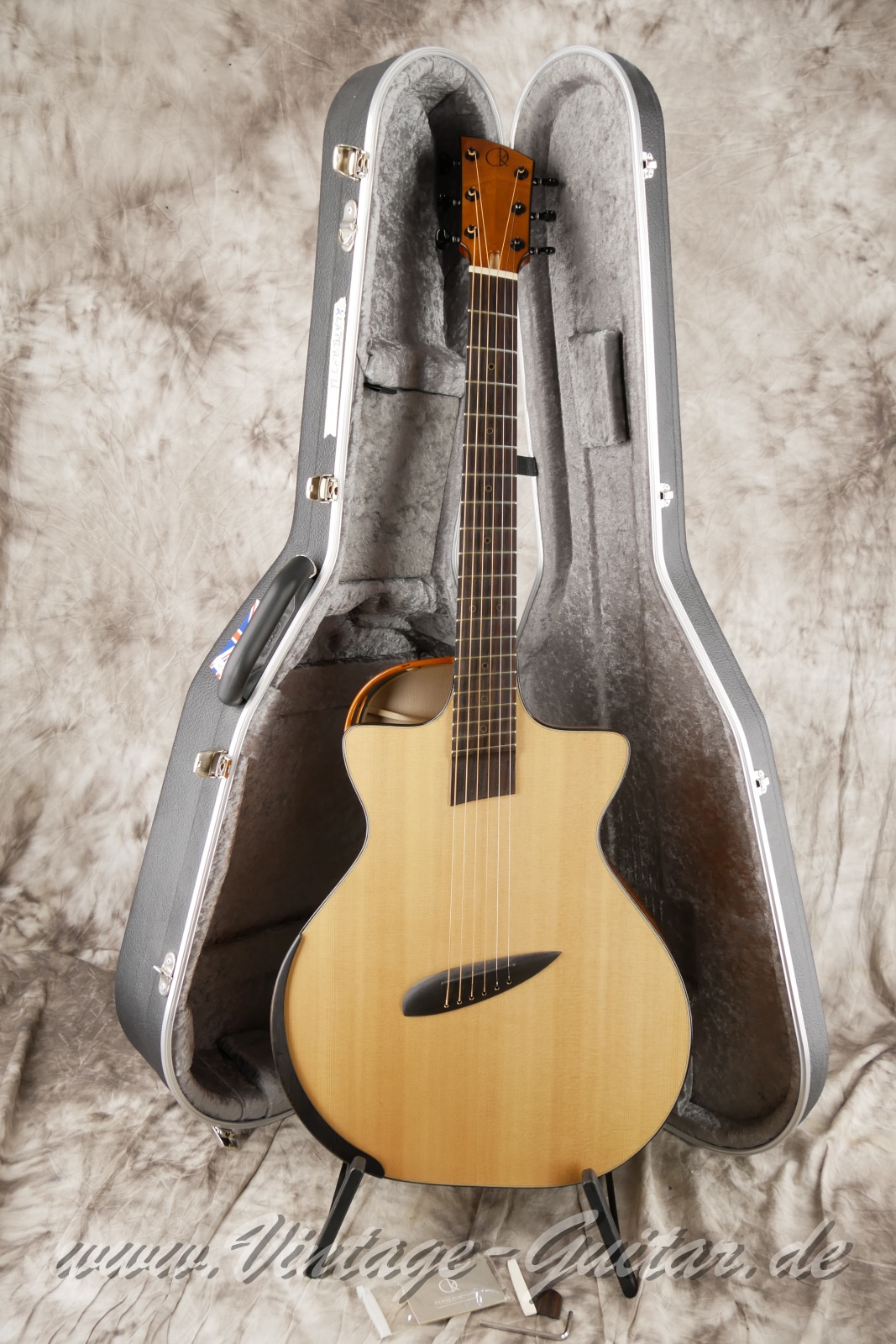 img/vintage/6012/Klapproth_Steelstring_fan_fretted_natural_Germany_2022-018.jpg