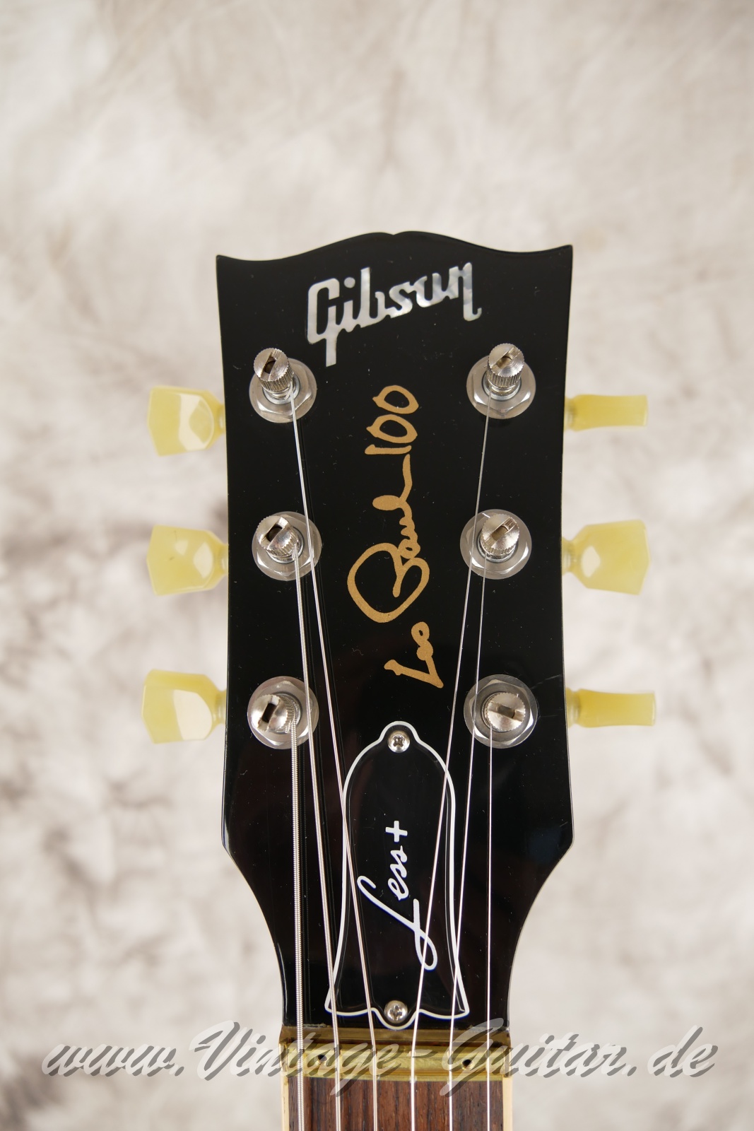 img/vintage/6017/Gibson_Les_Paul_Less+_sunburst_USA_2015-003.jpg