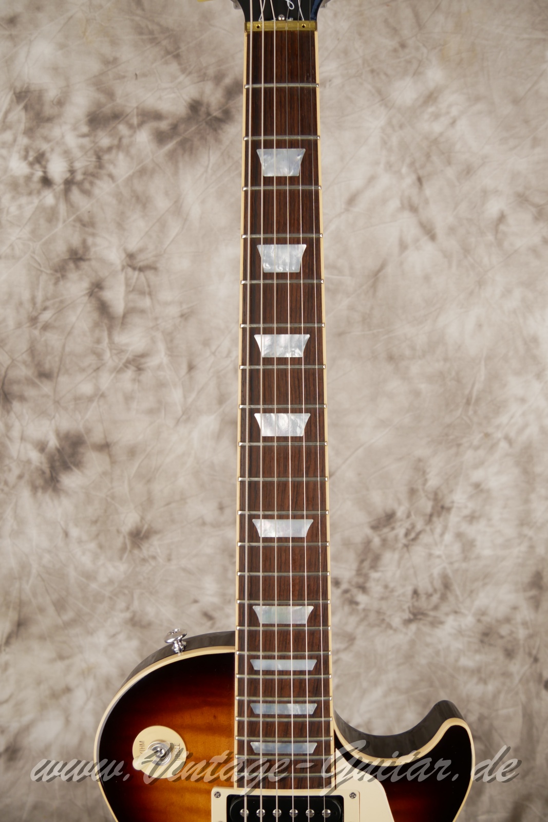 img/vintage/6017/Gibson_Les_Paul_Less+_sunburst_USA_2015-005.jpg