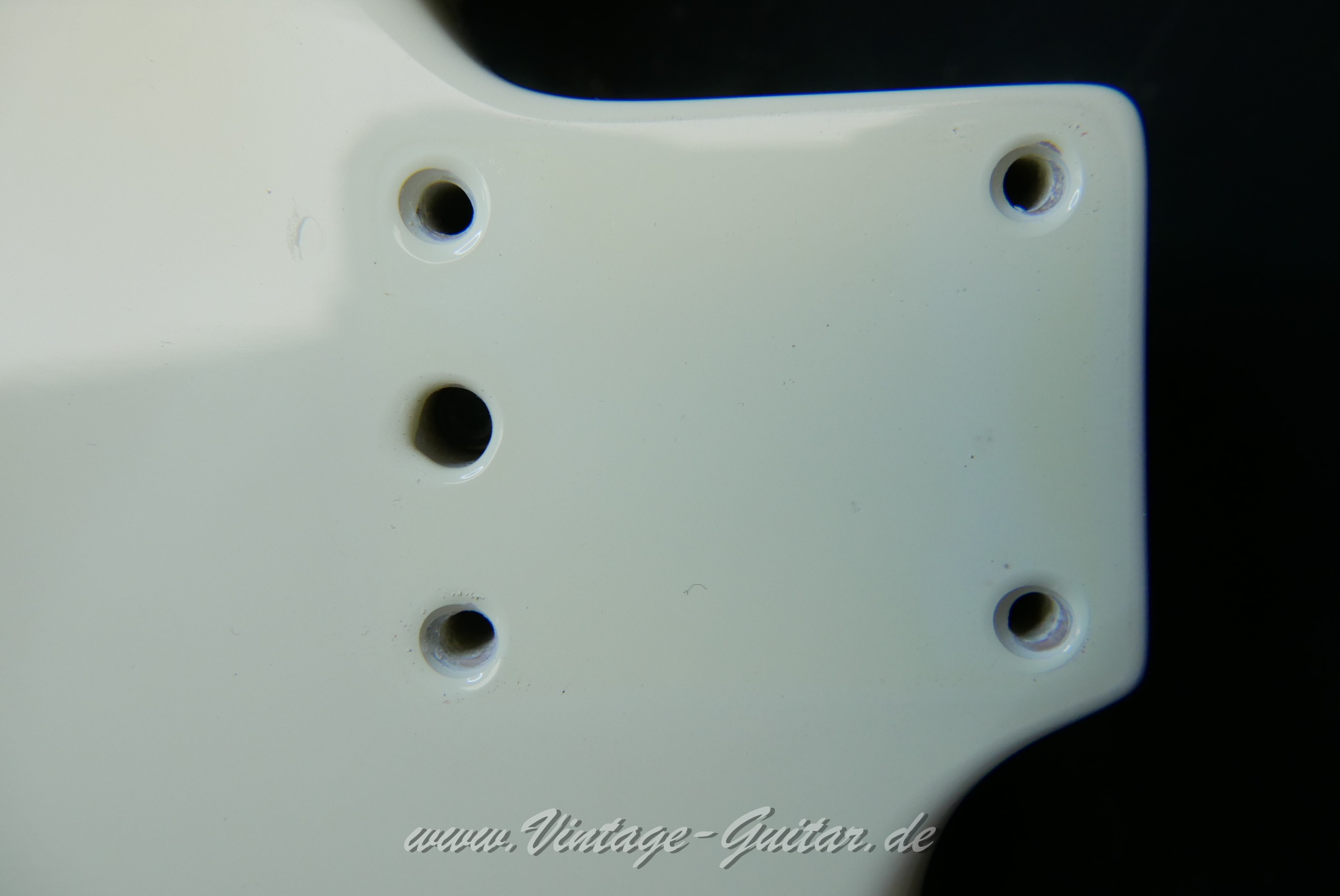 img/vintage/6019/Fender_Stratocaster_American_Standard_olympic_white_1992-016.jpg