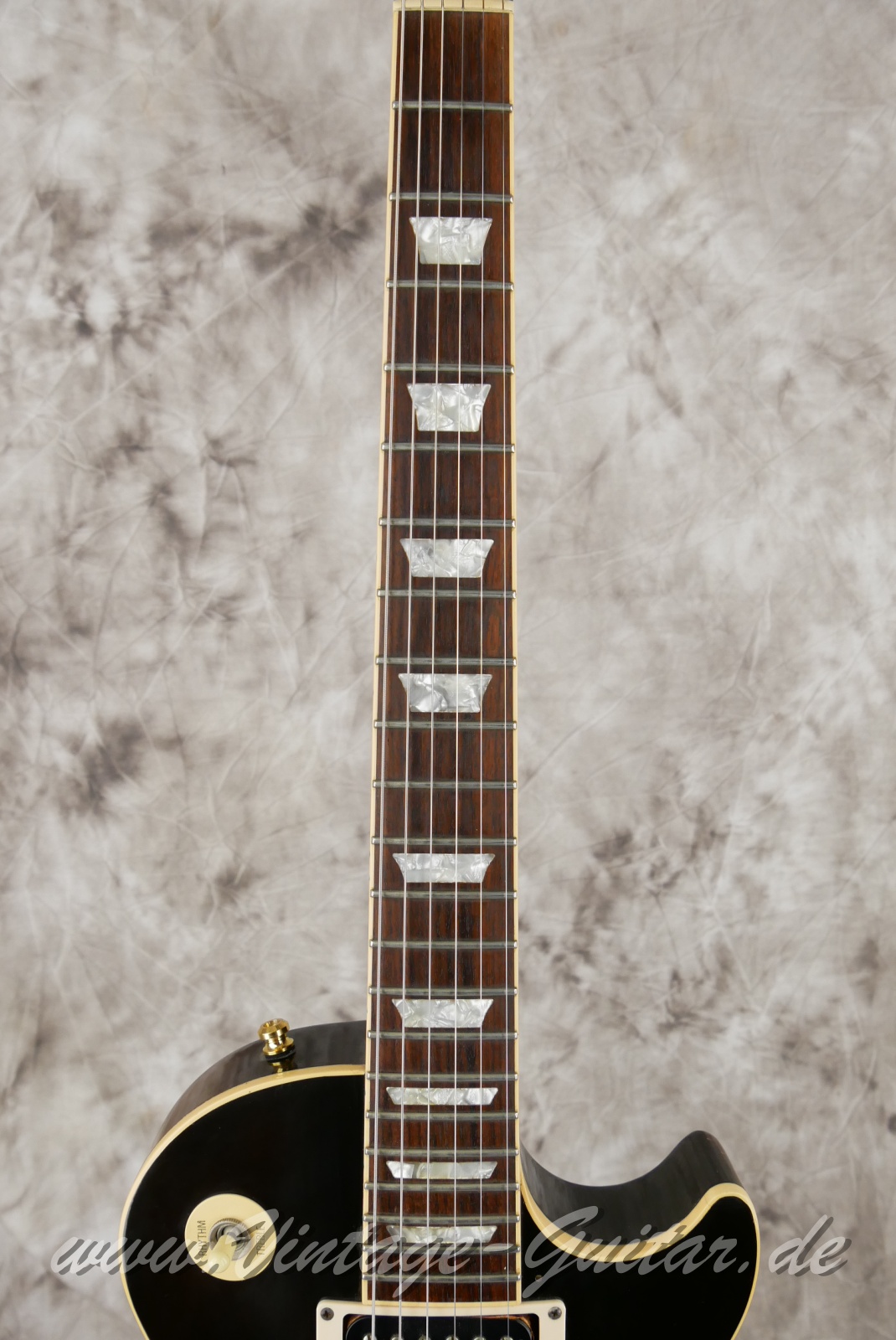 img/vintage/6020/Gibson_Les_Paul_Standard_sunburst_1994-005.jpg
