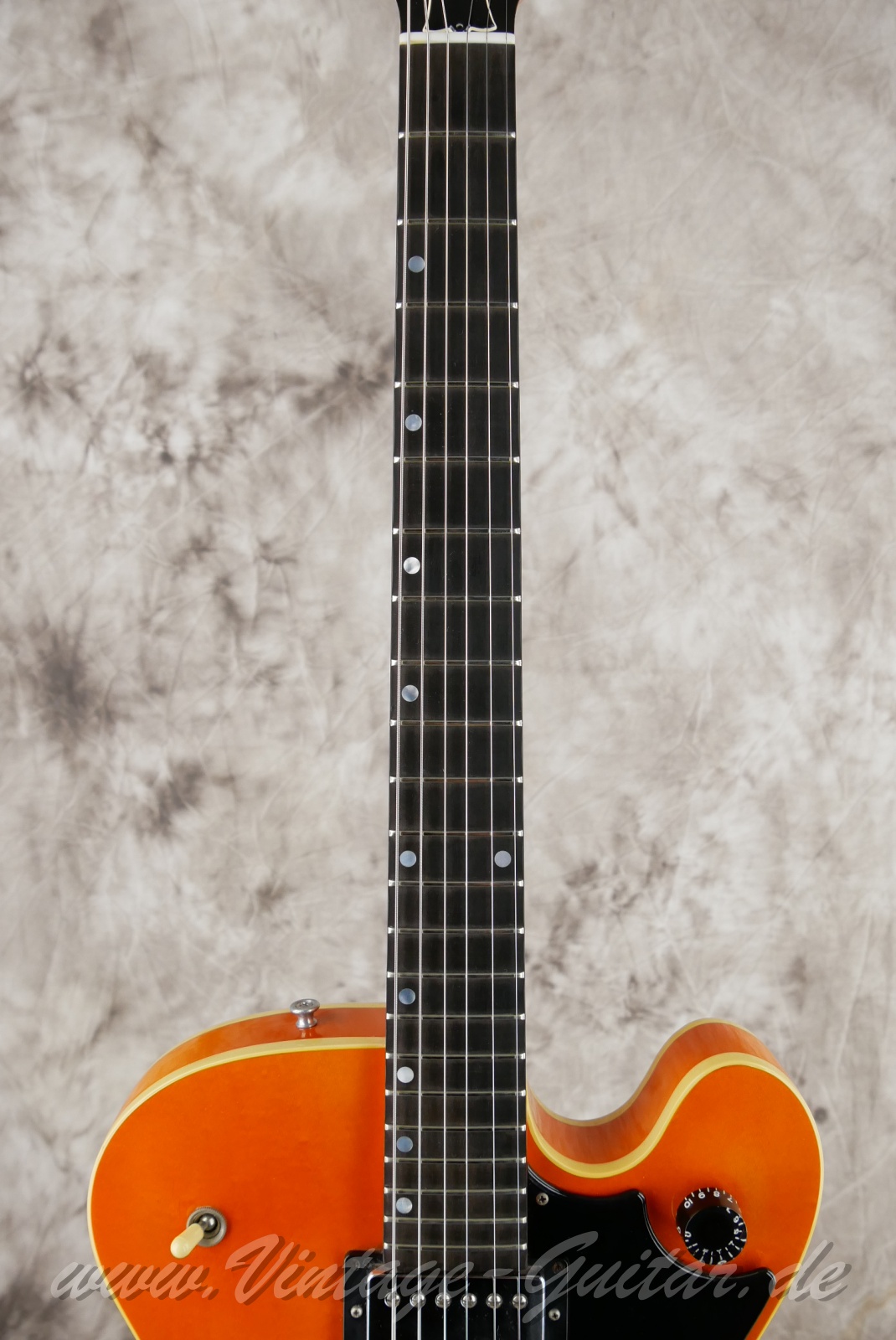 img/vintage/6024/Gibson_chet_atkins_tennessean_1994_sunrise_orange_usa-05.jpg