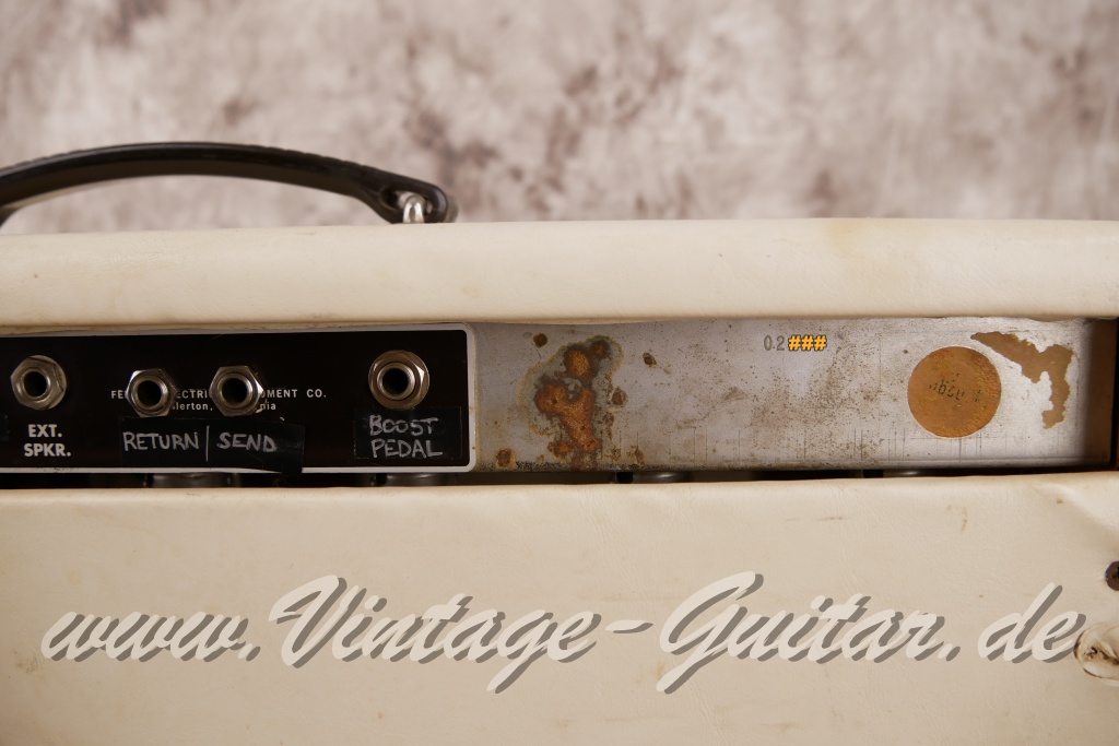 img/vintage/6025/Fender_Tremolux_Top_brownface_6G9_117V_blonde_1962-006.JPG