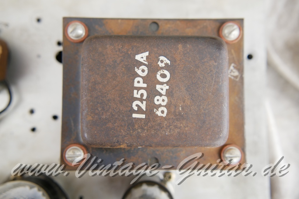 img/vintage/6025/Fender_Tremolux_Top_brownface_6G9_117V_blonde_1962-009.jpg
