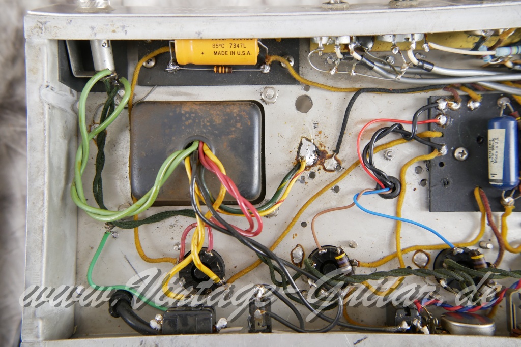 img/vintage/6025/Fender_Tremolux_Top_brownface_6G9_117V_blonde_1962-014.jpg