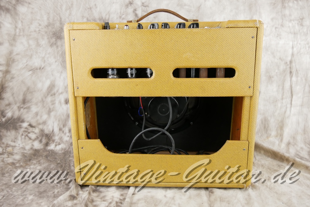 img/vintage/6026/Fender_Tremolux_5G9_1x12_Tweed_narrow_panel_1960-002.jpg