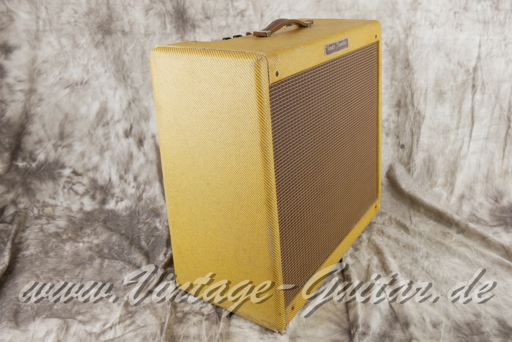 img/vintage/6026/Fender_Tremolux_5G9_1x12_Tweed_narrow_panel_1960-003.jpg