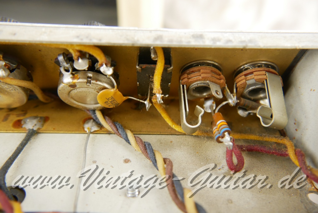 img/vintage/6027/Fender_Showman_Top_blonde_AA763_1963-023.jpg