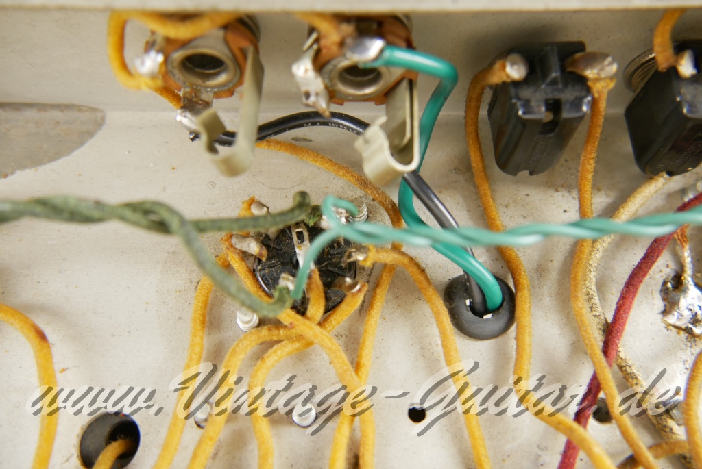 img/vintage/6027/Fender_Showman_Top_blonde_AA763_1963-026.jpg