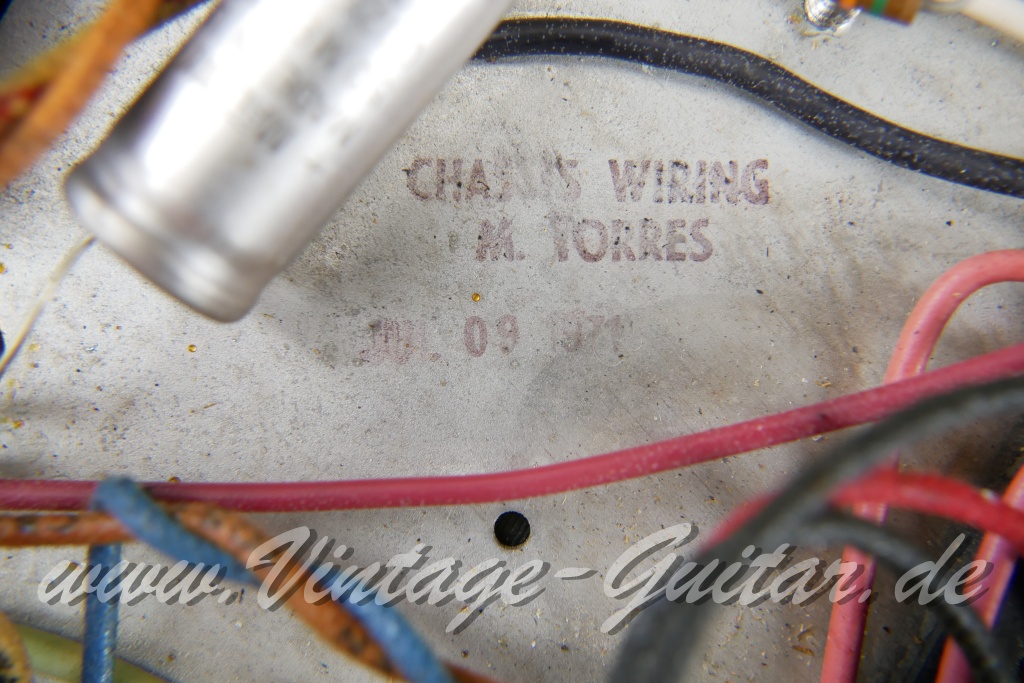 Fender_Bandmaster_Reverb_silverface_110V_1971_rebuilt_2x10_combo_blonde-030.jpg