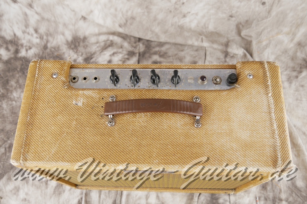 img/vintage/6030/Fender_Vibrolux_Tweed_narrow_panel_1960-005.jpg