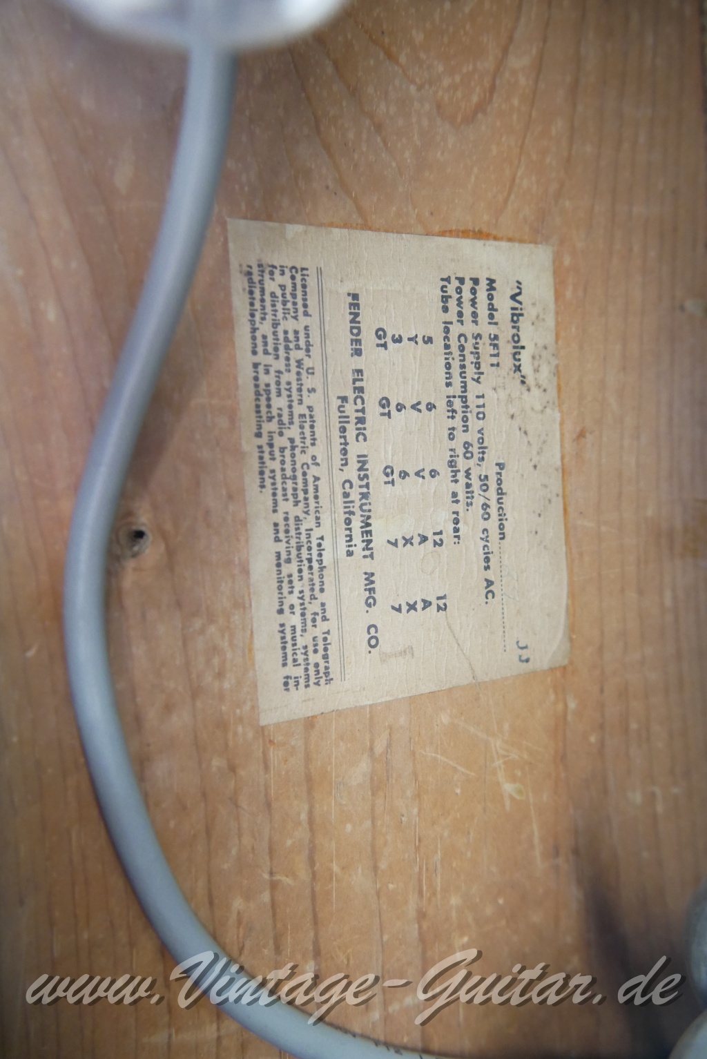 img/vintage/6030/Fender_Vibrolux_Tweed_narrow_panel_1960-006.jpg
