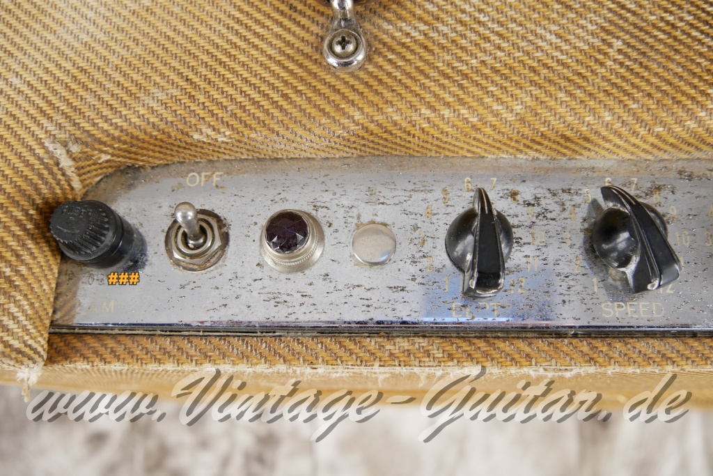 img/vintage/6030/Fender_Vibrolux_Tweed_narrow_panel_1960-007.JPG