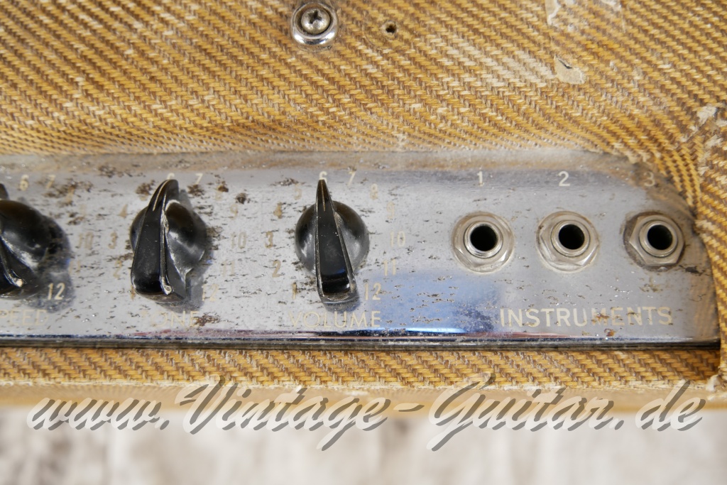img/vintage/6030/Fender_Vibrolux_Tweed_narrow_panel_1960-008.jpg