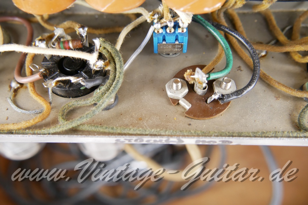 img/vintage/6030/Fender_Vibrolux_Tweed_narrow_panel_1960-017.jpg