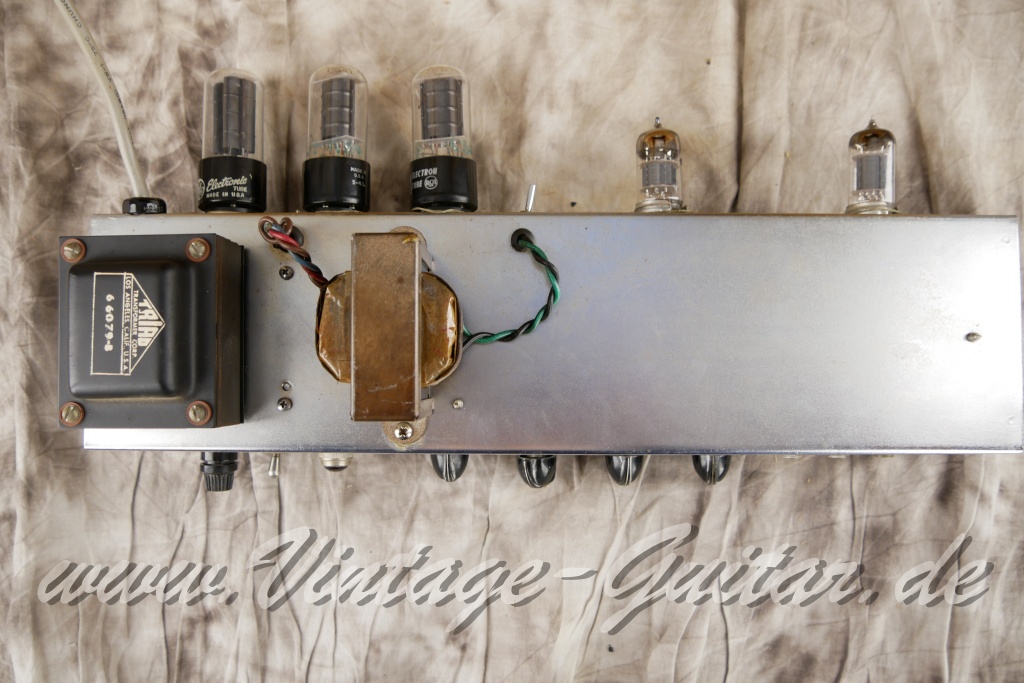 img/vintage/6030/Fender_Vibrolux_Tweed_narrow_panel_1960-019.jpg