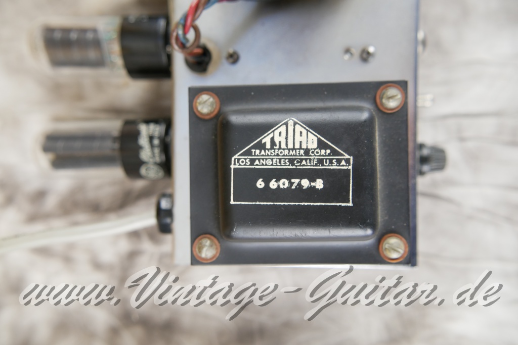 img/vintage/6030/Fender_Vibrolux_Tweed_narrow_panel_1960-020.jpg