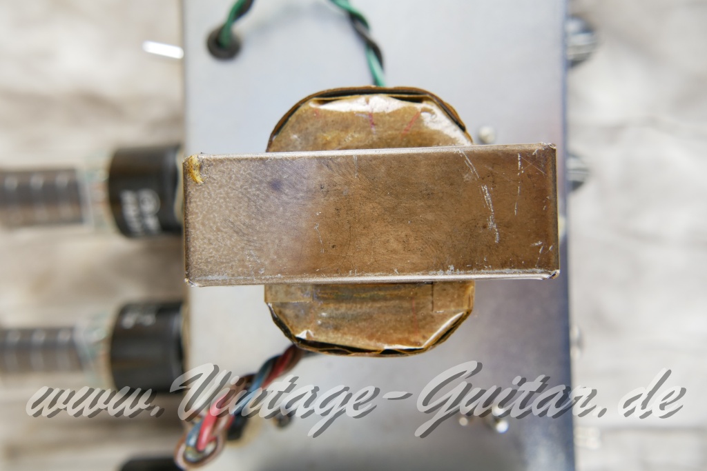 img/vintage/6030/Fender_Vibrolux_Tweed_narrow_panel_1960-021.jpg