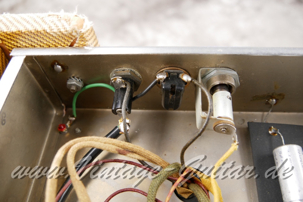 Fender_Pro_Amp_1x15_Tweed_wide_panel_1953-011.jpg
