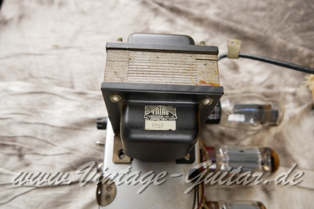 Fender_Pro_Amp_1x15_Tweed_wide_panel_1953-017.jpg