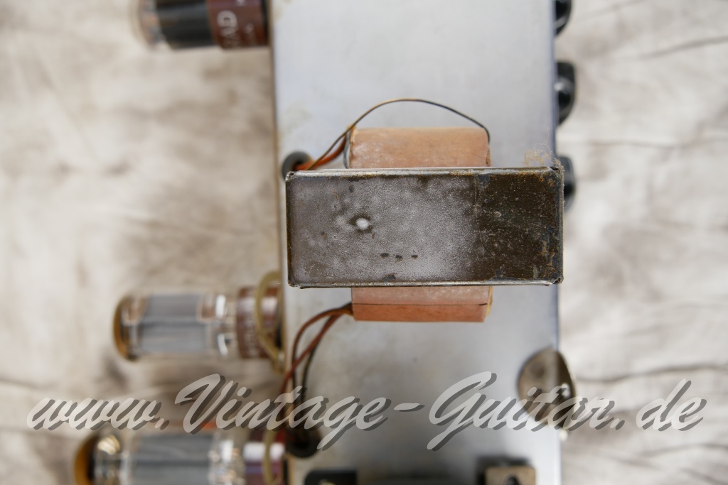 Fender_Pro_Amp_1x15_Tweed_wide_panel_1953-019.jpg