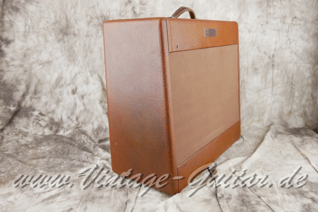 Fender_Bassman_5D6_Tweed_1x15_1954-003.jpg