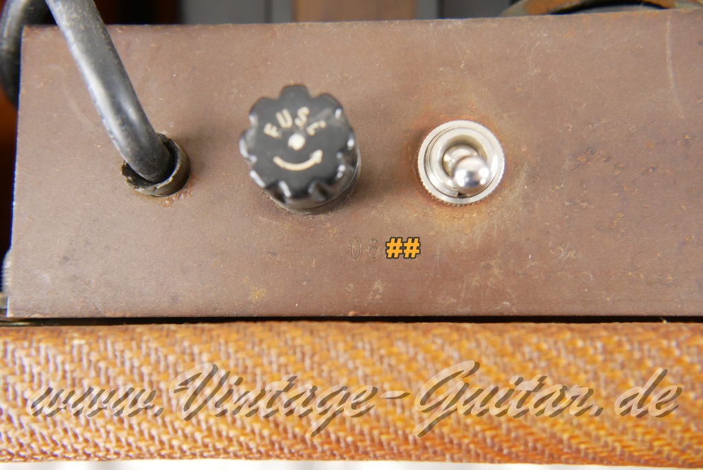 Fender_Bassman_5D6_Tweed_1x15_1954-008.JPG