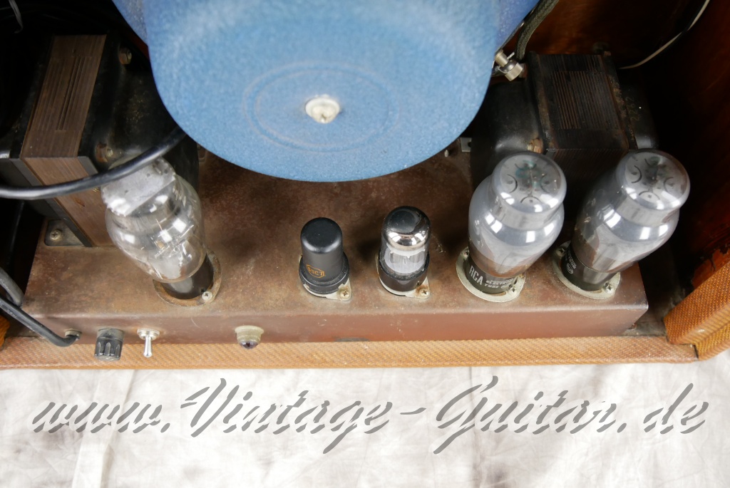 Fender_Bassman_5D6_Tweed_1x15_1954-009.jpg