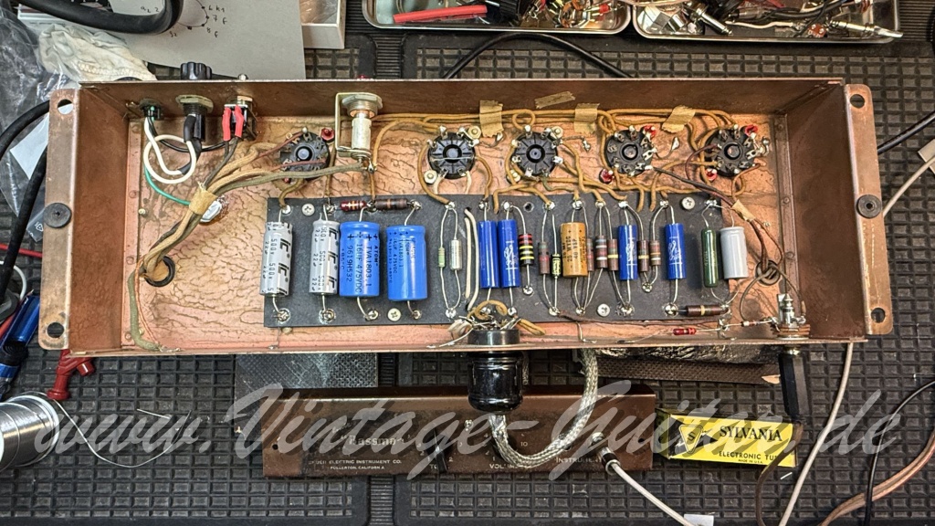 Fender_Bassman_5D6_Tweed_1x15_1954-012.jpg