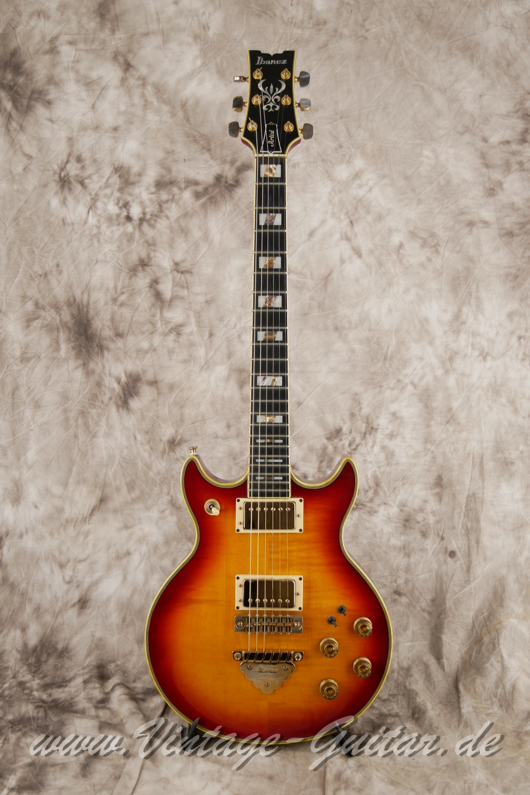 img/vintage/6040/Ibanez_Artist_AR_300_Japan_cherry_sunburst_1981-001.jpg