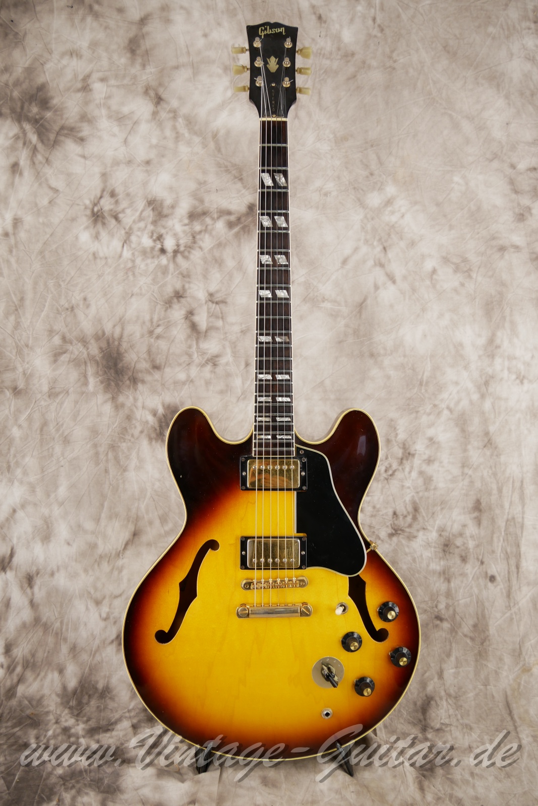 Gibson-ES-345-TD-1968-sunburst-001.jpg