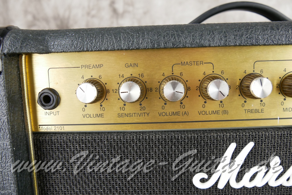 Marshall_JCM_900_2101_black_GB_1990-005.jpg