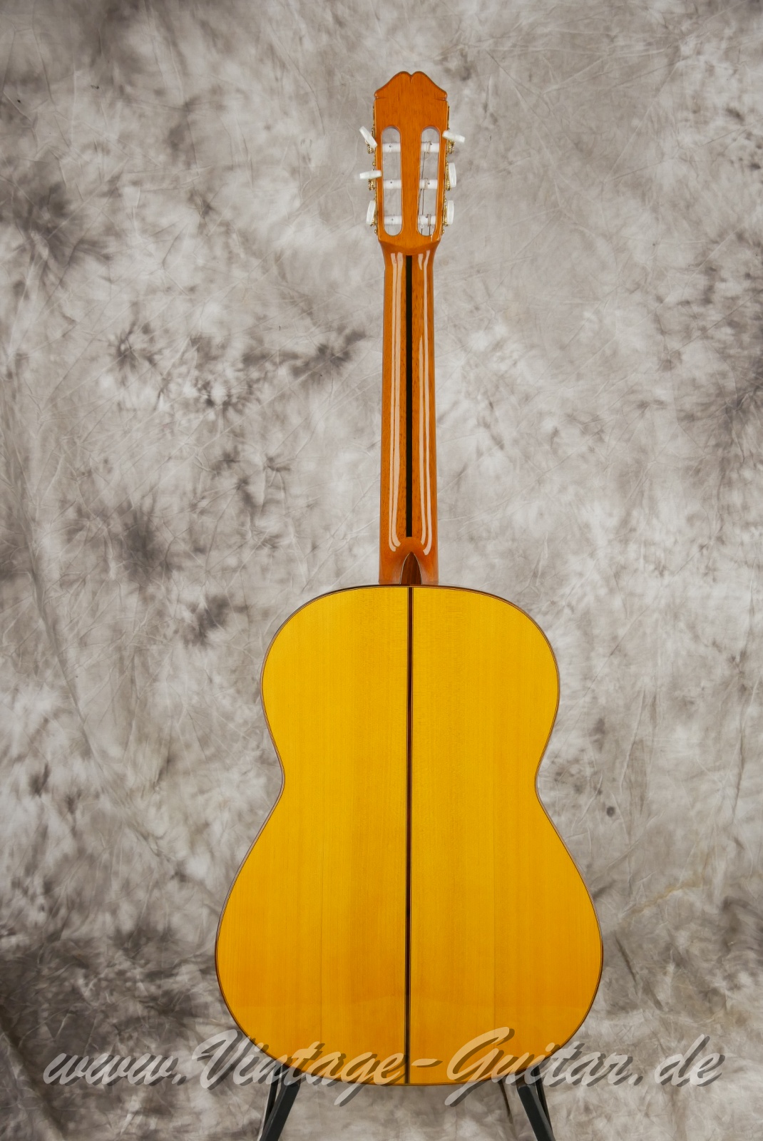 Manuel_Raimundo_145F_Flamenco_cypress_body_Spain_2004-002.jpg