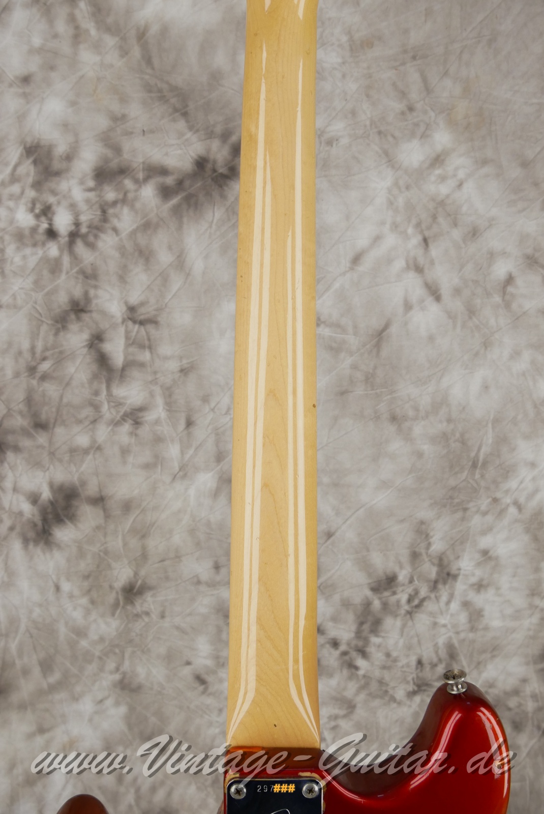 img/vintage/6058/Fender_Mustang_Bass_competition_candy_apple_red_1970-006.JPG