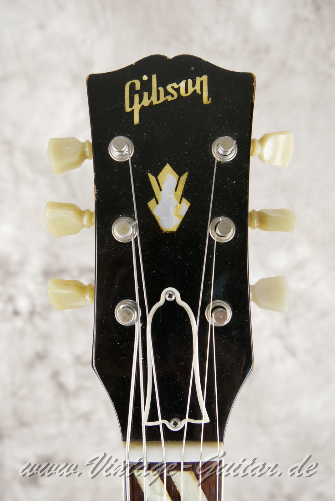 img/vintage/6059/Gibson_ES_175_PAF_sunburst_1960-003.jpg