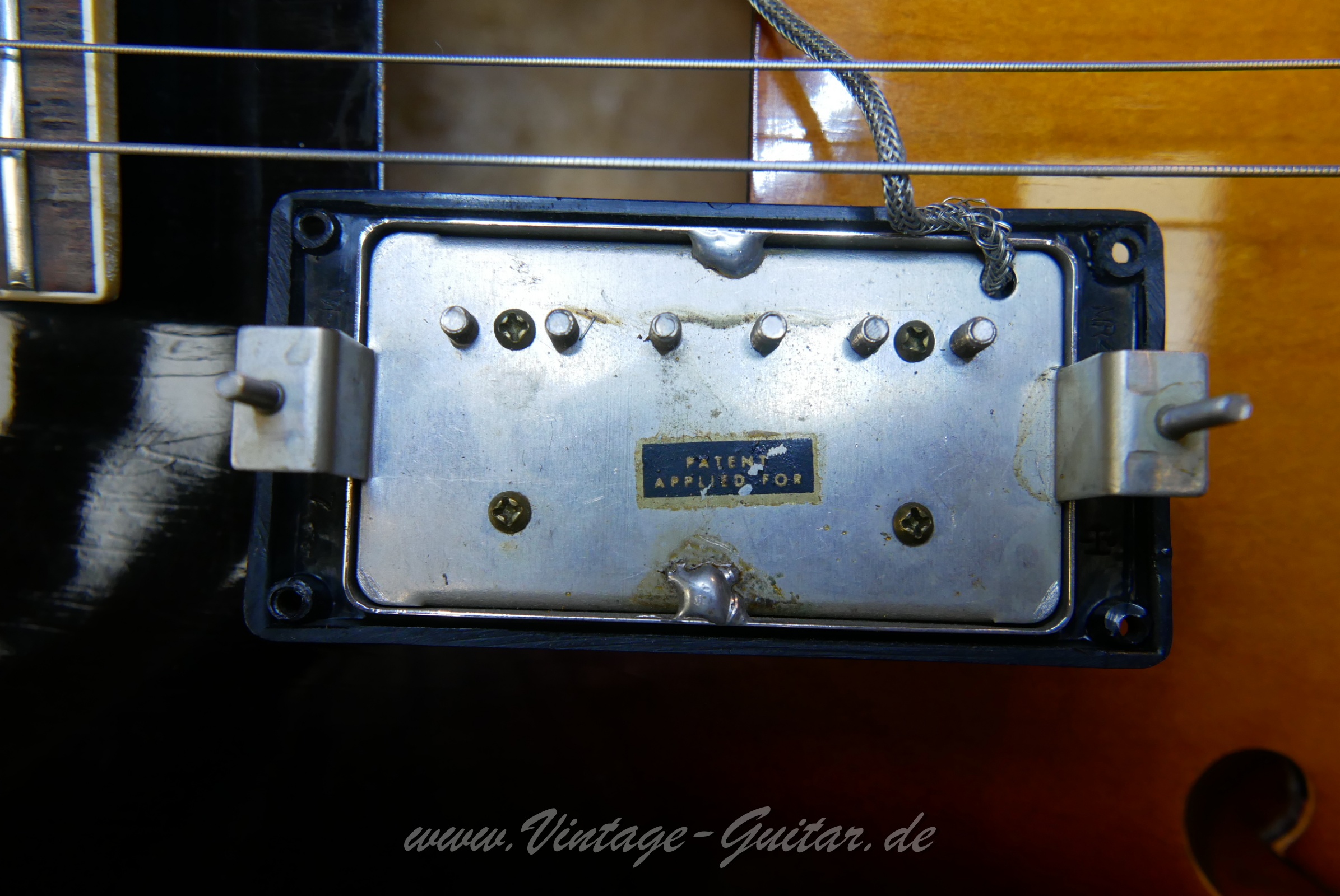 img/vintage/6059/Gibson_ES_175_PAF_sunburst_1960-013.jpg