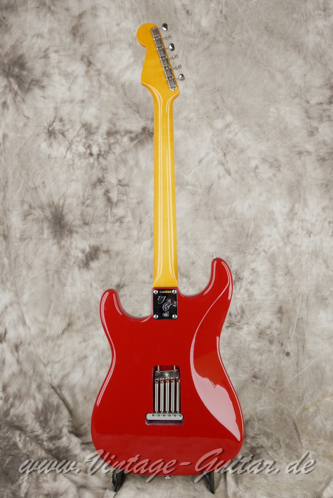 img/vintage/6066/Fender_Stratocaster_Eric_Johnson_dakota_red_rosewood_board_USA_2011-002.JPG